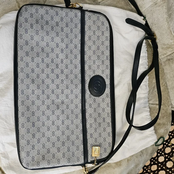 Authentic Vintage Gucci shoulder bag - Picture 2 of 8